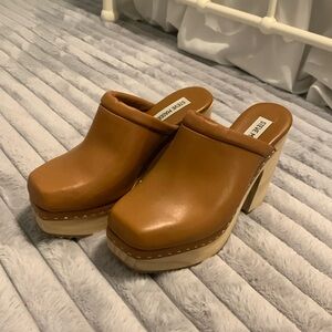 Steve Madden Platform  Mules